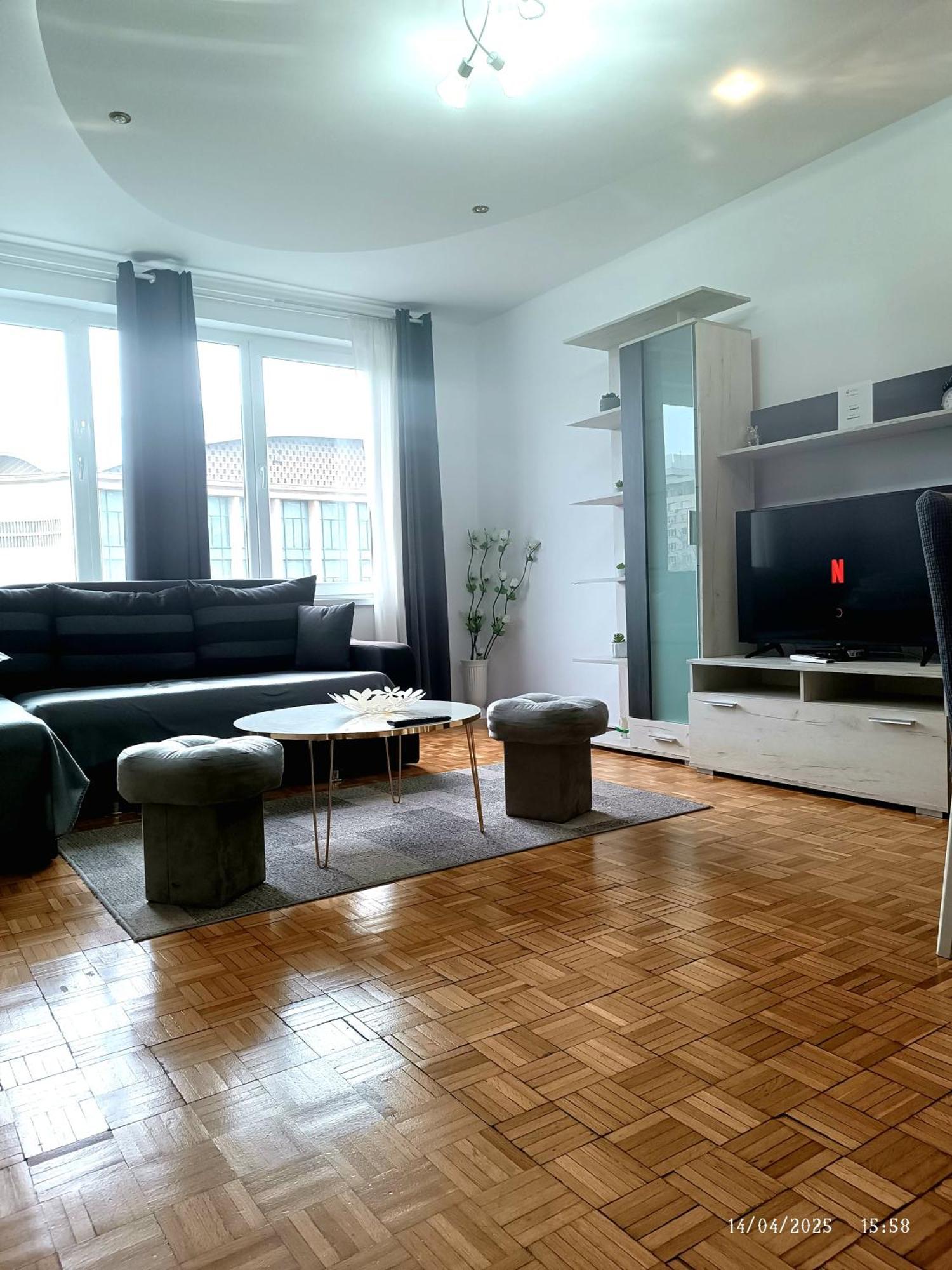Chic Comfort 1Bdr With Landmark View - Concerthall Bucarest Exterior foto